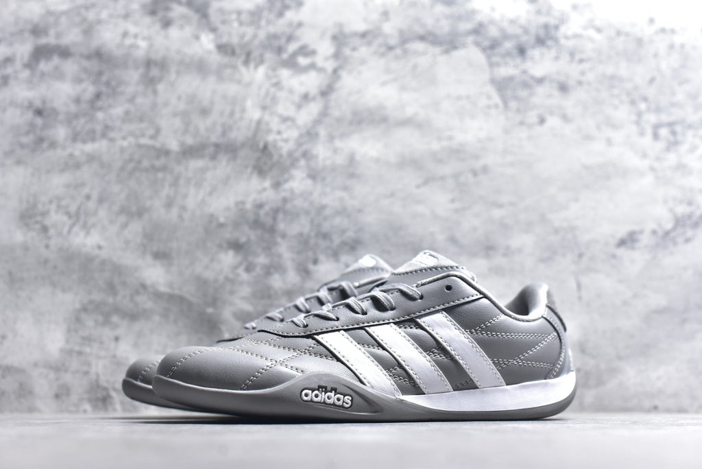 adidas ADIRACER 2026 Low-Top Training Sneakers EG8662