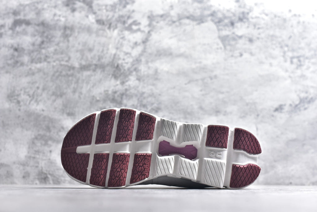 On Cloud X 4 Low-Top Training & Running Shoe – Unisex