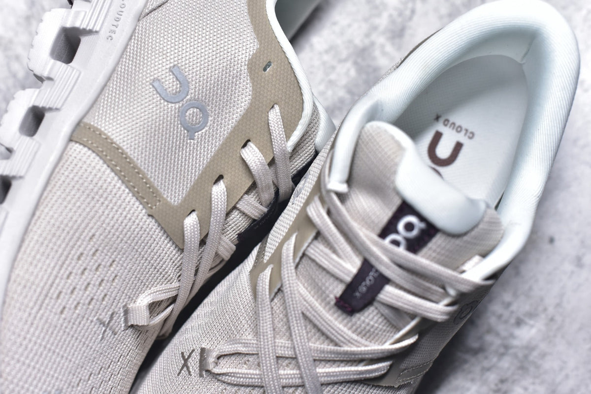 On Cloud X 4 Low-Top Training & Running Shoe – Unisex
