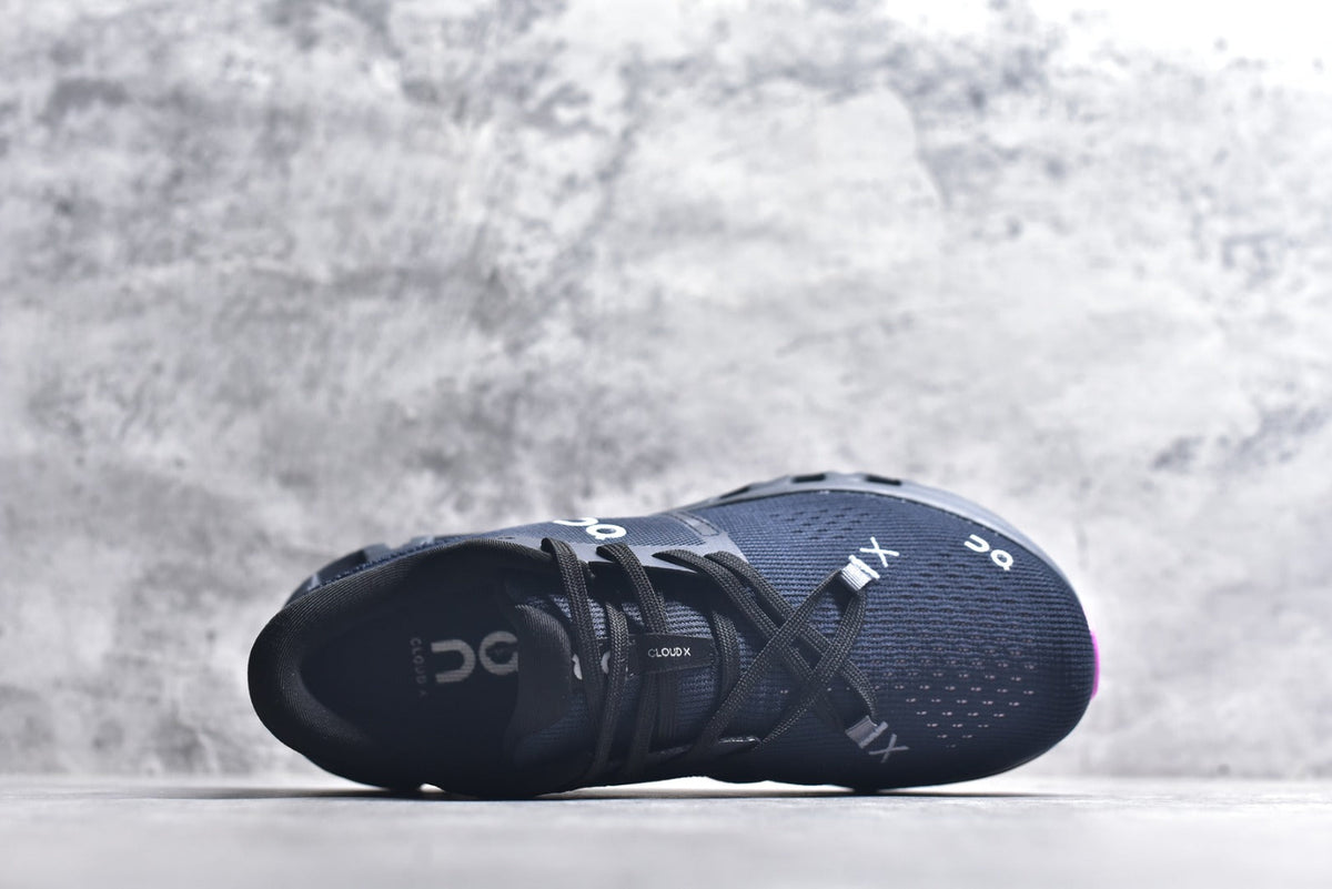 On Cloud X 4 Low-Top Training & Running Shoe – Unisex