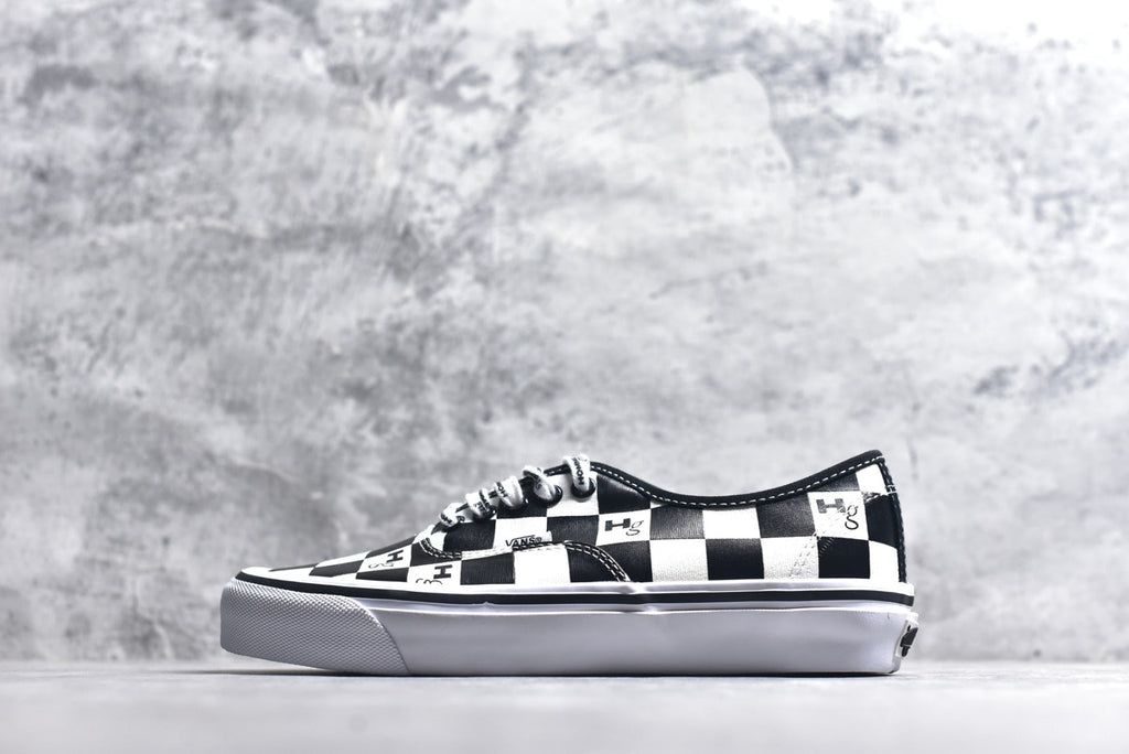 Vans Authentic 44 Low-Top Vulcanized Casual Skate Sneaker – Unisex | Style No. VN000EEUDOL