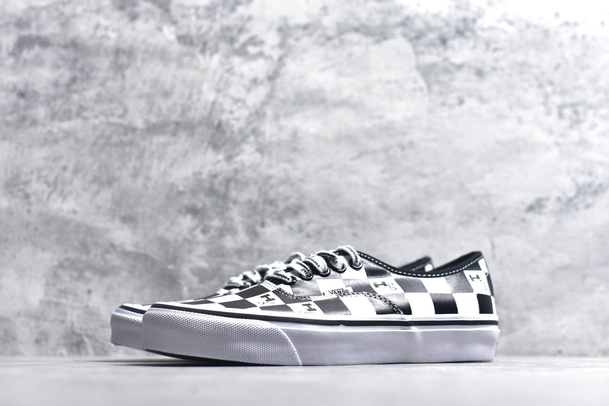 Vans Authentic 44 Low-Top Vulcanized Casual Skate Sneaker – Unisex | Style No. VN000EEUDOL