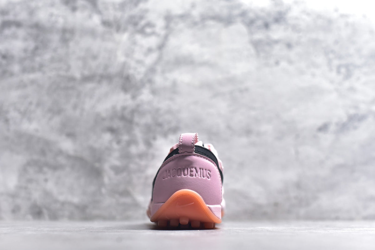 Jacquemus x Nike Jacumoon Low-Top Lifestyle Casual Sneaker – Pink | Unisex | Style No. HV8547-800